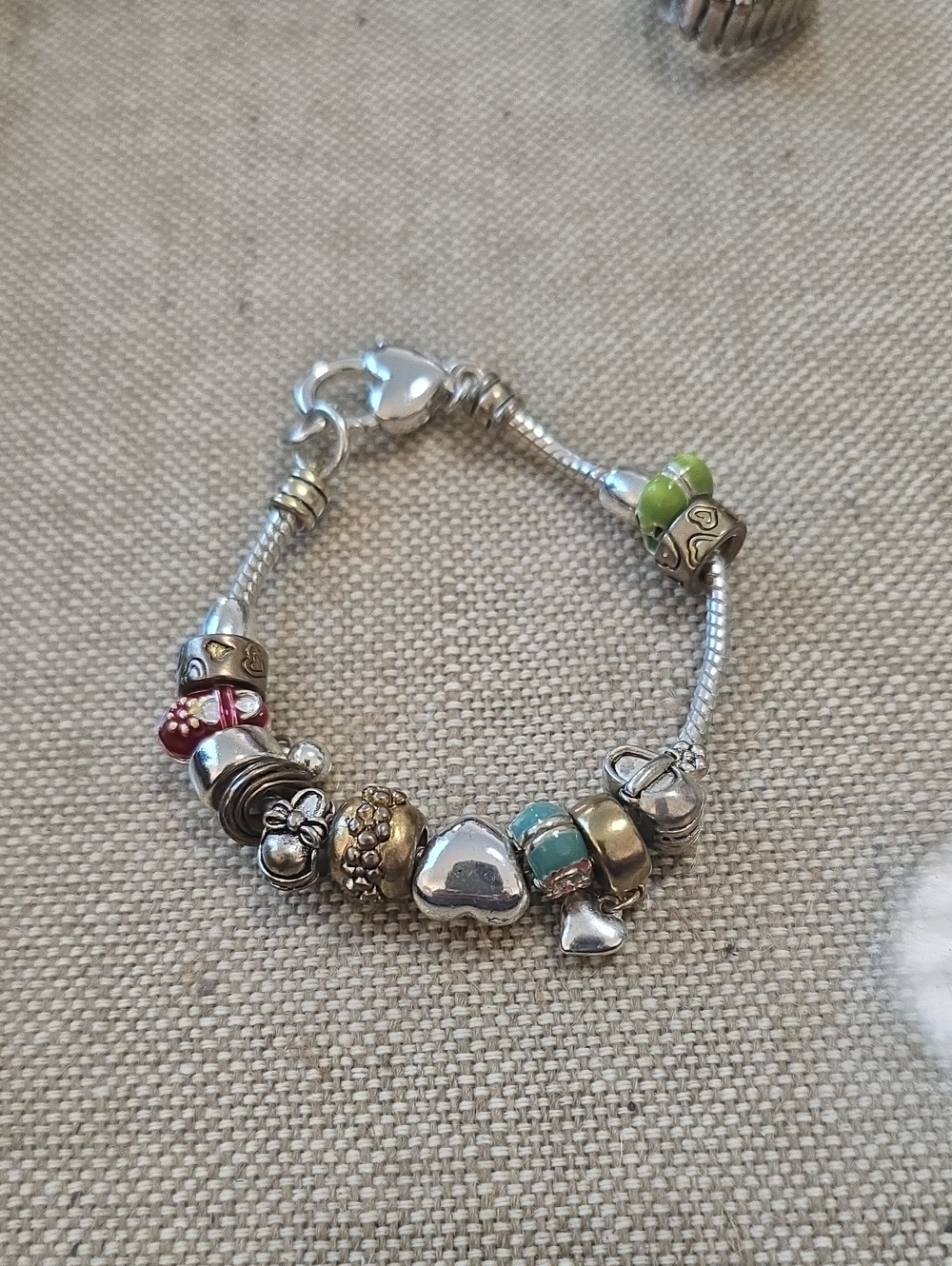 Viintage Girls Pandora Like Silver Heart  Charm Bracelet